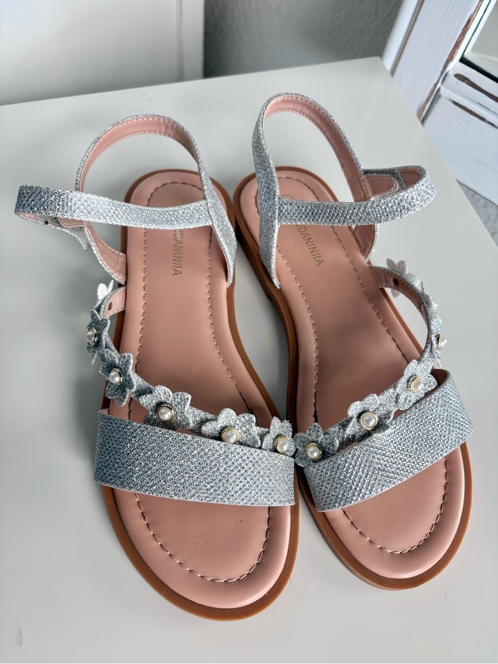 Silver Pearl Flower Girls' Sandals